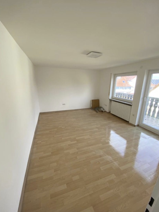 Wohnraum nach Deckenrückbau — nachher